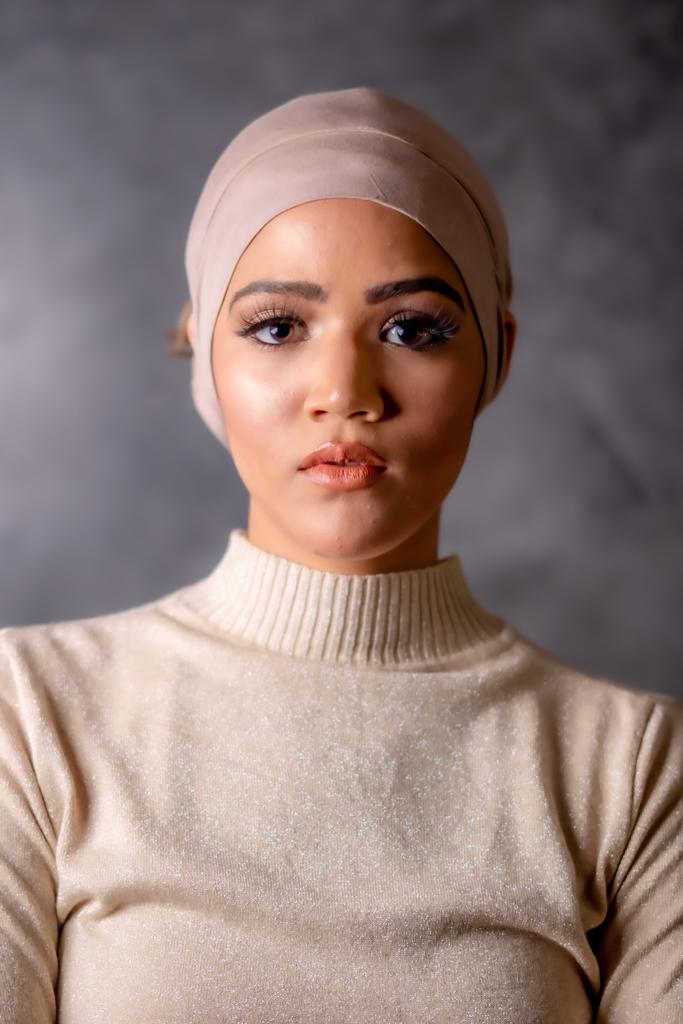 Nude Straight Undercap with Slits
